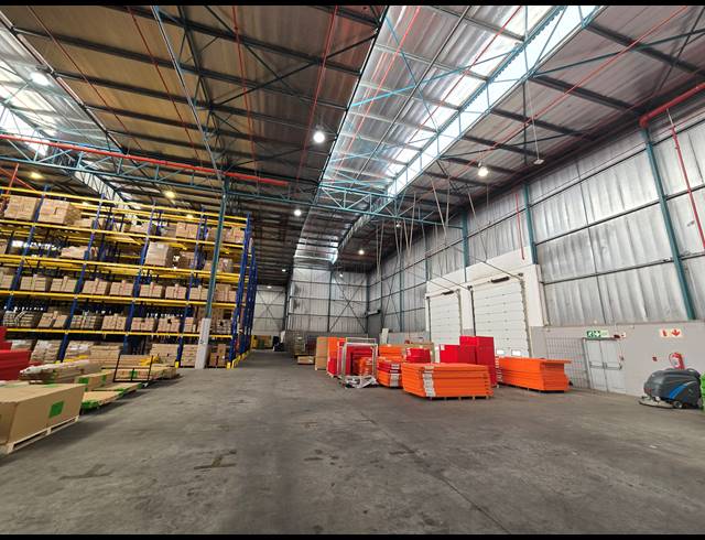 5,666M² WAREHOUSE TO LET IN EPPING INDUSTRIAL
